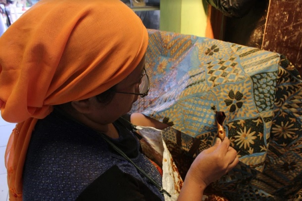  Selain Batik Trusmi, Cirebon Punya Batik Tulis dari Desa Ciwaringin