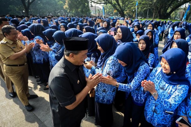  Pemkot Bandung Lantik 781 PNS, Ini Pesan Oded