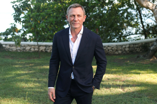  Penggemar James Bond Minta Rilis Film No Time To Die Ditunda