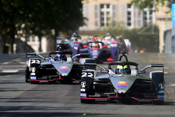  Formula E Dalam Dekapan Virus Corona