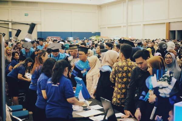  King Foto Bidik Peluang Bisnis Jasa Foto Wisuda