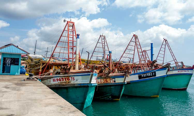  KKP AMANKAN LIMA KAPAL IKAN ASING