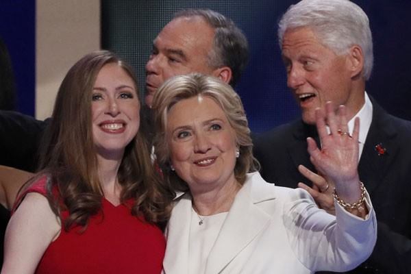 Bill Clinton Buka-bukaan Soal Perselingkuhannya dengan Monica Lewinsky