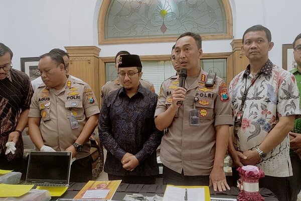  Polrestabes Surabaya Memeriksa Yusuf Mansur Soal Pencucian Uang