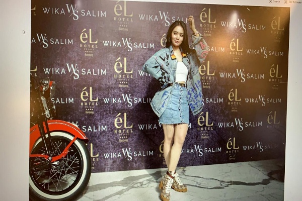  Wika Salim Mulai Geluti Dunia Fashion