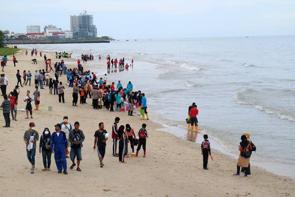  Minyak Tumpah di Pantai Balikpapan, Sampel Dikirim ke IPB untuk Diteliti
