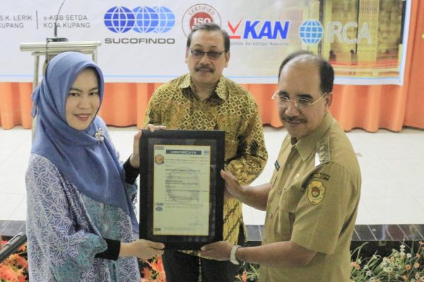 Pemerintah Kota Kupang memperoleh sertifikat Sistem Manajemen Mutu SNI ISO 9001: 2015 dari PT Sucofindo (Persero) pada 9 Maret 2020./istimewa