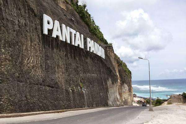  Kunjungan Wisman di Pantai Pandawa Bali Merosot