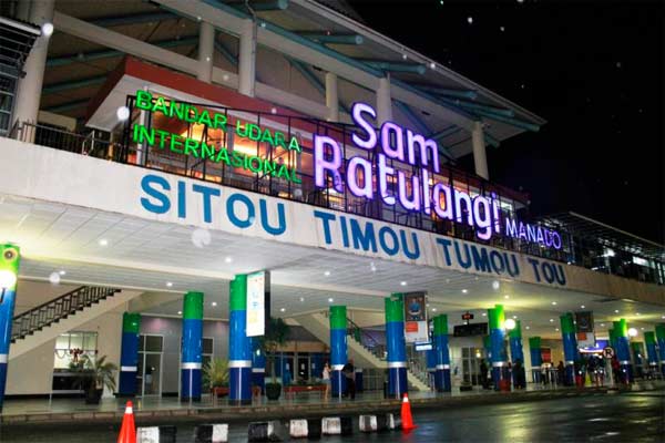  Cegah Corona, Bandara Sam Ratulangi Disemprot Cairan Disinfektan