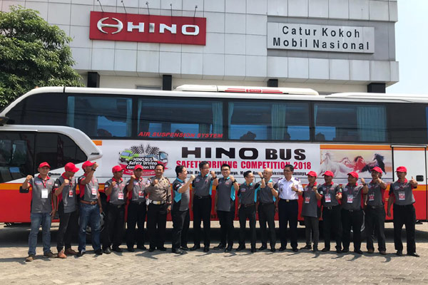 Hino mengajak 60 pengemudi bus untuk ikut tes hari pertama. /Bisnis-HINO