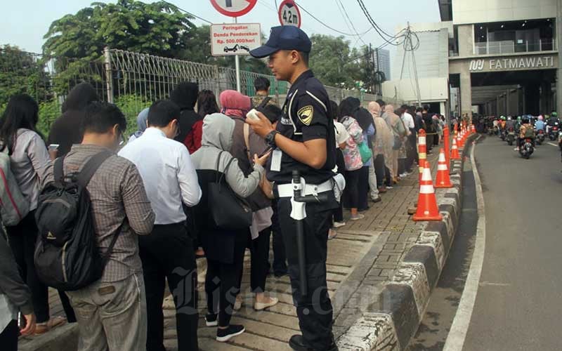  TRANSPORTASI UMUM JAKARTA : Saatnya Tambah Kapasitas