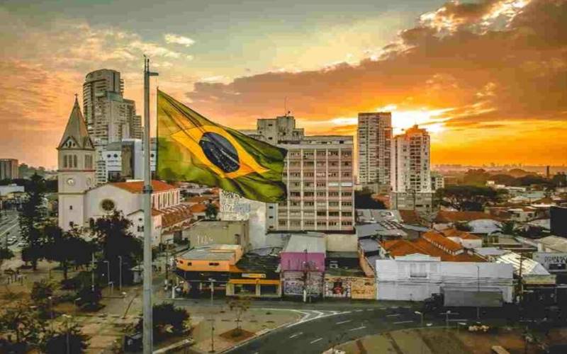  Resesi Mengancam, Bank Sentral Brasil Pangkas Suku Bunga 50 Basis Poin