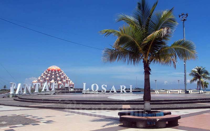  PENUTUPAN PANTAI LOSARI