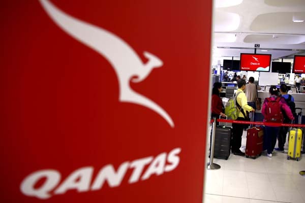  Qantas Hentikan Seluruh Penerbangan Internasional