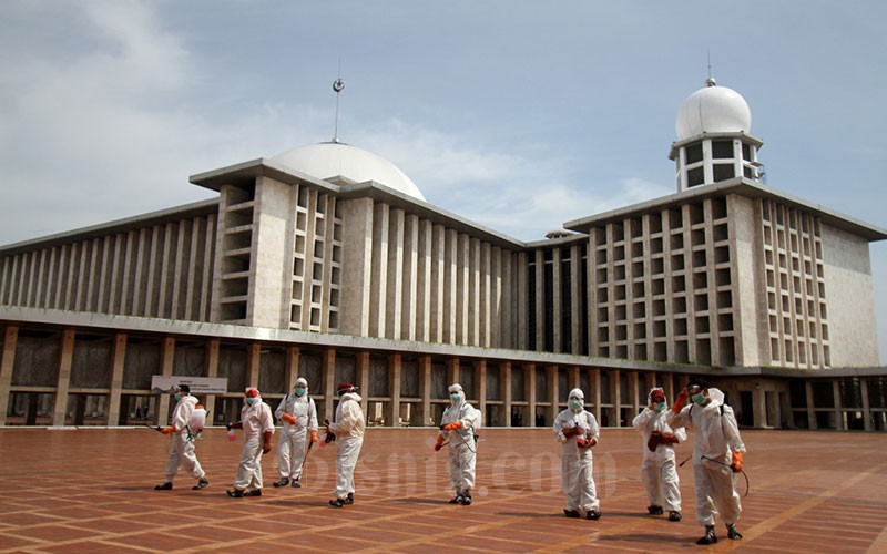 Termasuk Masjid Istiqlal, Tak Ada Salat Berjamaah di Jakarta Mulai Besok