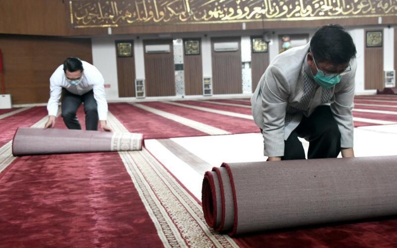  Aa Gym Puji Pikobar dan Bersihkan Masjid Gedung Sate Bareng Ridwan Kamil 