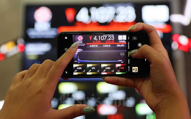  Emiten Telekomunikasi Kompak Memerah, Satu Jatuh ke Level Rp50