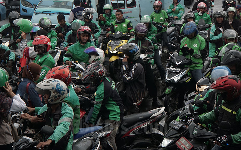  Driver Ojol Dilarang Bergerombol Saat Menunggu Orderan