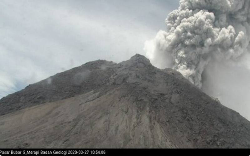  Gunung Merapi Erupsi, Tinggi Kolom Abu 5.000 Meter