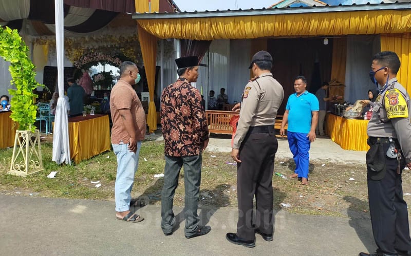  Cegah Corona, Polres Majalengka Bubarkan Acara Resepsi Pernikahan