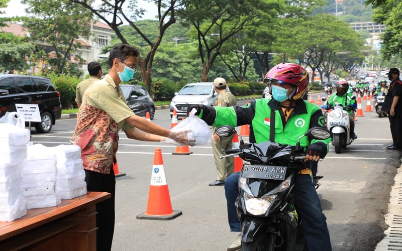  1.000 Nasi Kotak untuk Ojol di Semarang Terserap Habis