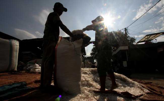  Industri Plastik Minta Distribusi Tidak Terganggu