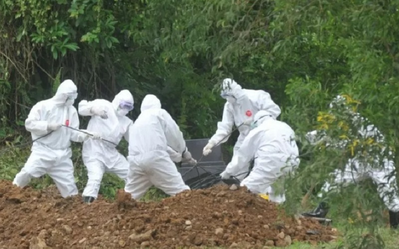  Pemkot Semarang Bahas Rencana Pembuatan Makam Khusus Pasien Positif Corona