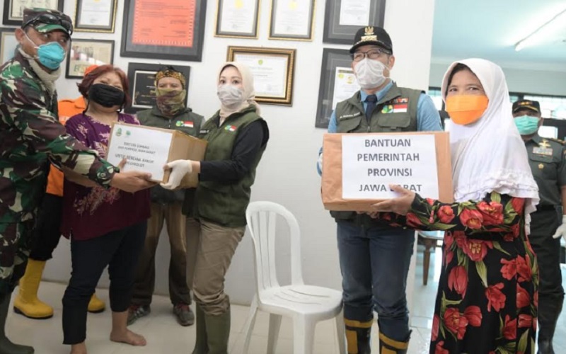  Kunjungi Banjir Dayeuhkolot, Ridwan Kamil Minta Maaf Sodetan Cisangkuy Belum Tuntas