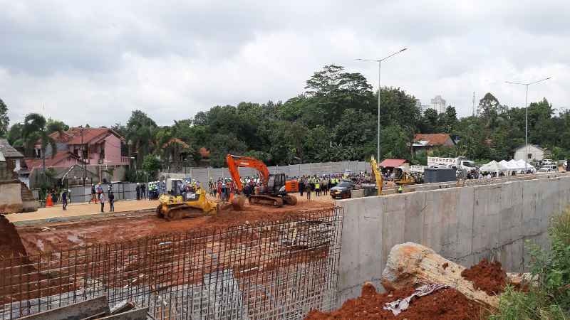  Konstruksi Proyek Jalan Tol Waskita Masih Berlangsung Normal