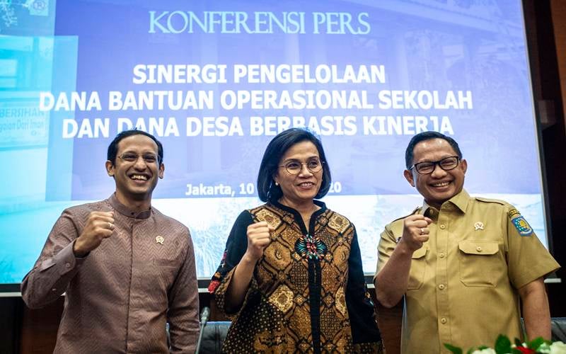  Penerimaan Anjlok Akibat COVID-19, Pemerintah Kaji Pemberian Gaji 13 dan THR untuk PNS