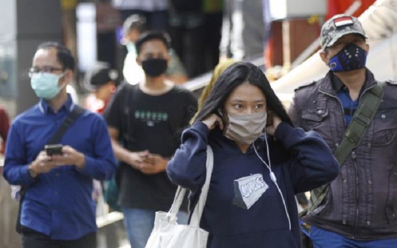  Pemprov Jabar Wajibkan Masyarakat Gunakan Masker Saat di Luar Rumah