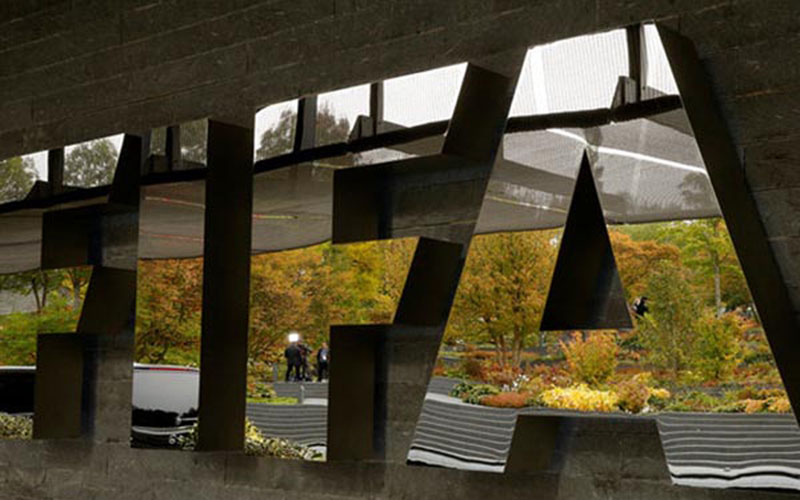  Dampak Corona, FIFA Minta Klub Perpanjang Kontrak Pemain