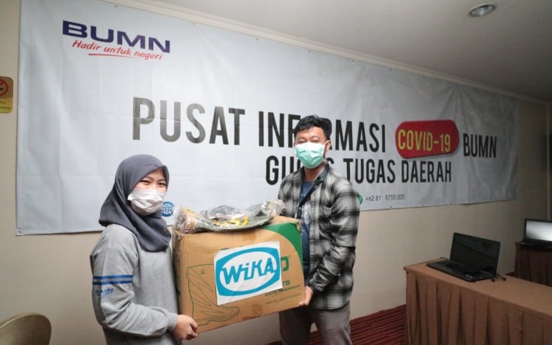  WIKA Beri APD untuk Tenaga Medis di Jakarta