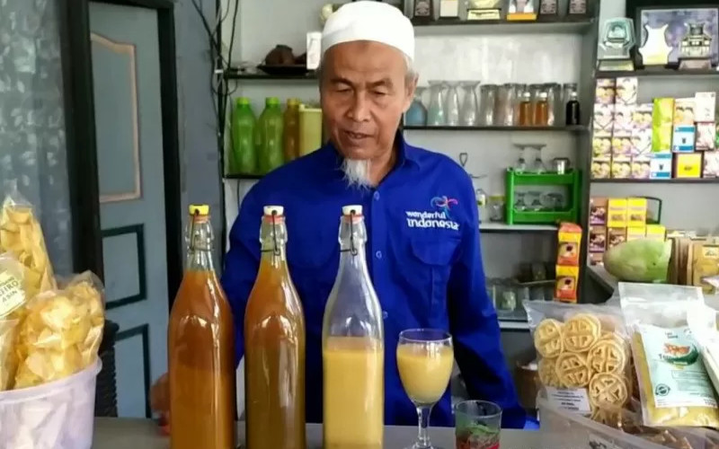  Pandemi Covid-19, Jamu Tradisional di Kampung Pejabat Banjir Pesanan