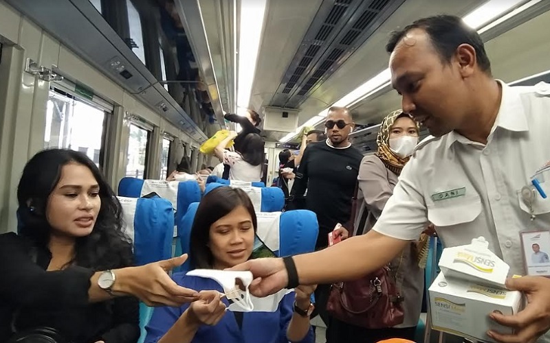  46 Perjalanan KA yang Melintas di Semarang Menuju Jakarta Dibatalkan