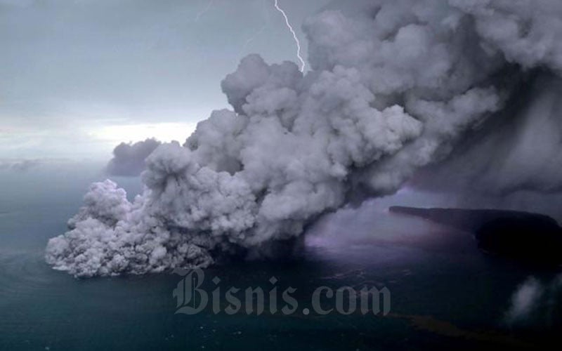  Anak Krakatau Level Waspada, Tinggi Letusan Abu Vulkanik 657 Meter