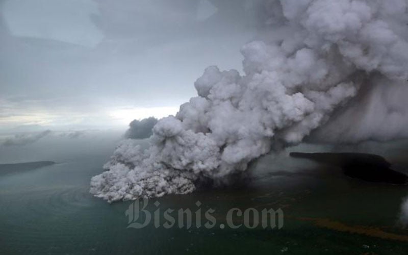  Mbah Rono: Erupsi Gunung Anak Krakatau Bisa Jadi Daya Tarik Wisata