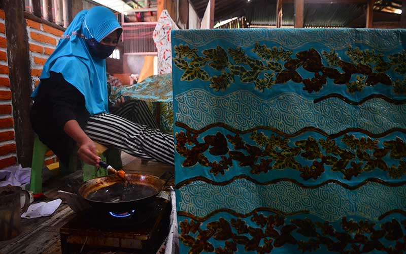  PENJUALAN BATIK MENURUN