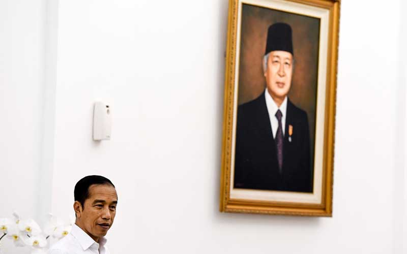  Cek Fakta: Presiden Jokowi Bagi-Bagi Sembako di Bogor Sabtu Malam, Betulkah?