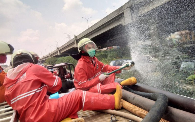  792 Lokasi di Jakarta Timur Sudah Disinfektanisasi