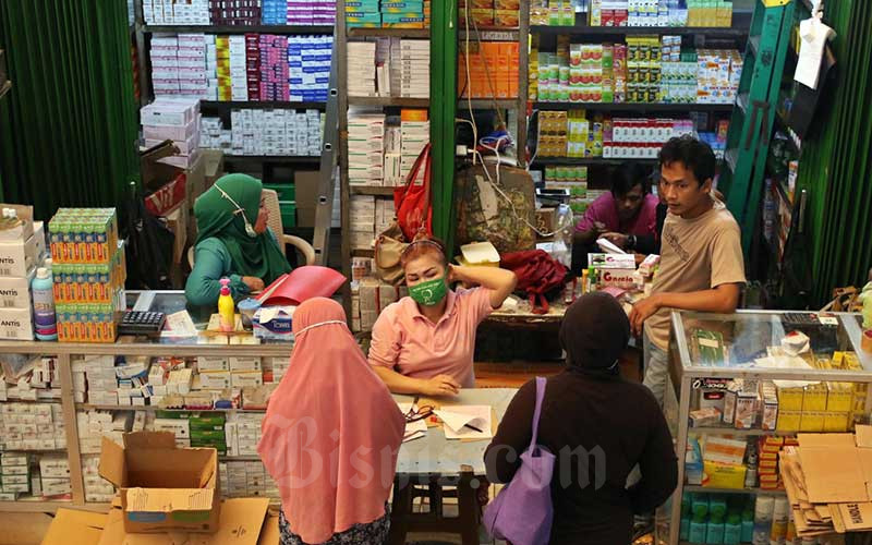  AKTIVITAS DI PASAR PRAMUKA TETAP BERJALAN