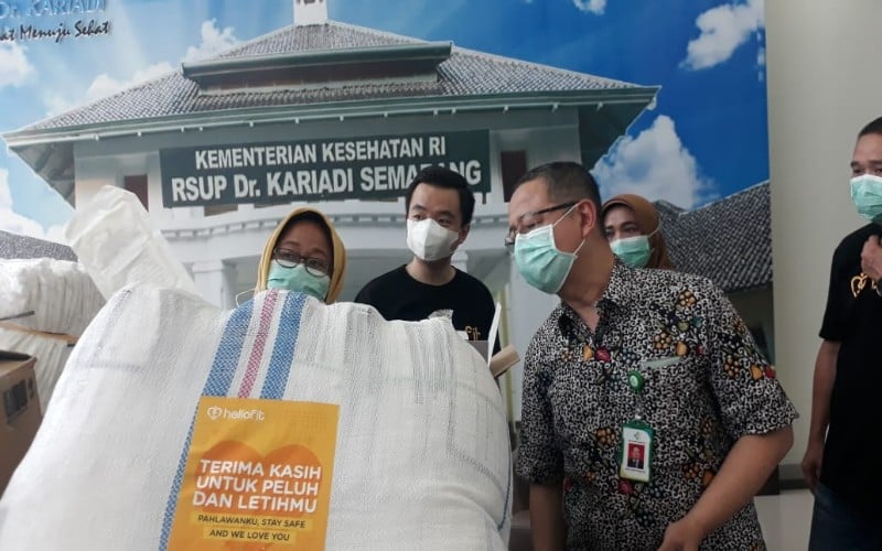  RSUP Kariadi Semarang Terima Bantuan APD Senilai Rp500 Juta