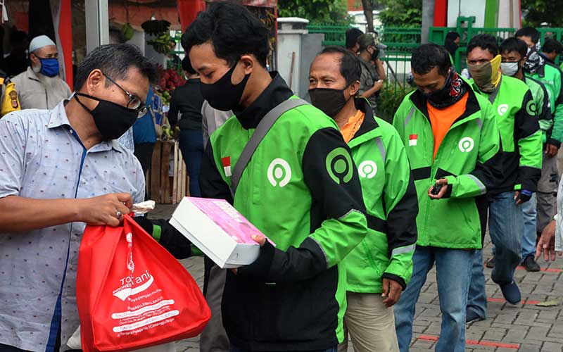  PEMBAGIAN SEMBAKO UNTUK PENGEMUDI OJEK DARING