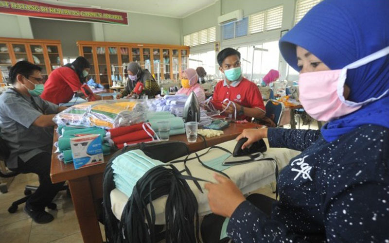  Baznas Salurkan 20.000 Masker Produksi Penjahit Binaan di Yogyakarta