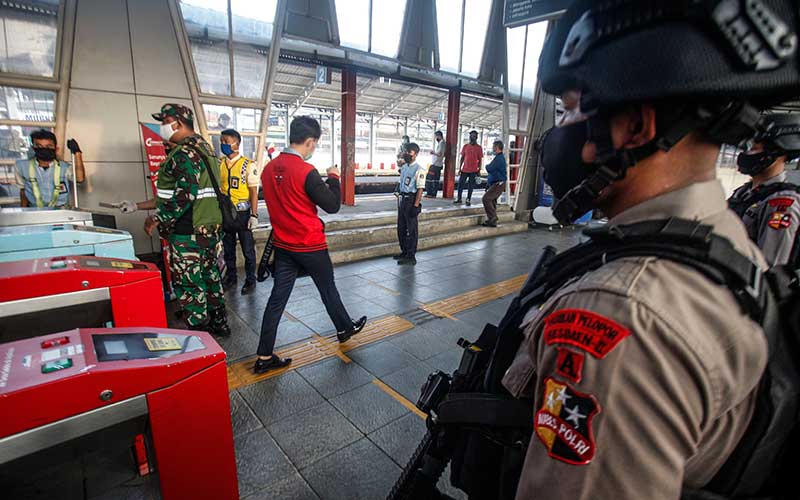  PENGAMANAN DI STASIUN KERETA