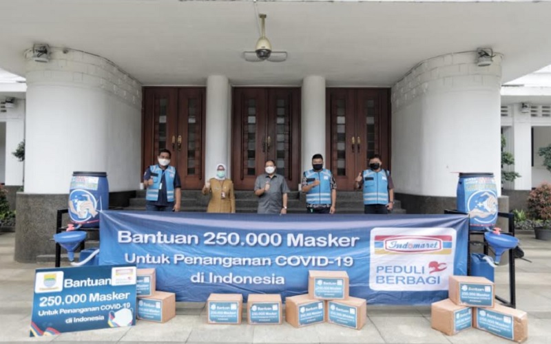  Indomarco Prismatama Salurkan Bantuan APD dan Masker untuk Kota Bandung