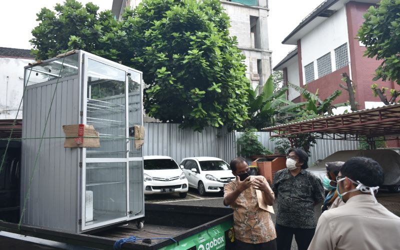  Tim ITB Kembangkan Kabin Sterilisasi Masker N-95 