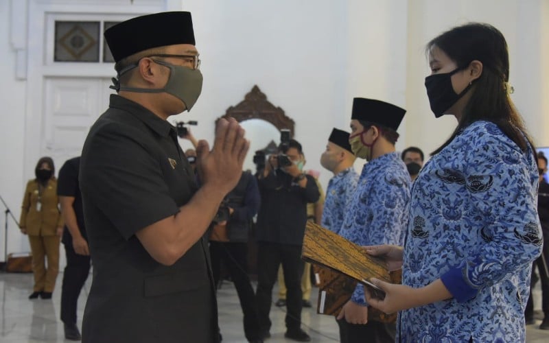  Ridwan Kamil Lantik 1.073 CPNS Pemda Provinsi Jabar via Teleconference