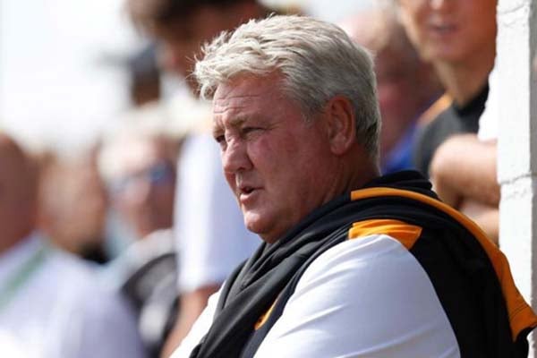  Posisi Steve Bruce di Newcastle Terancam Allegri dan Pochettino