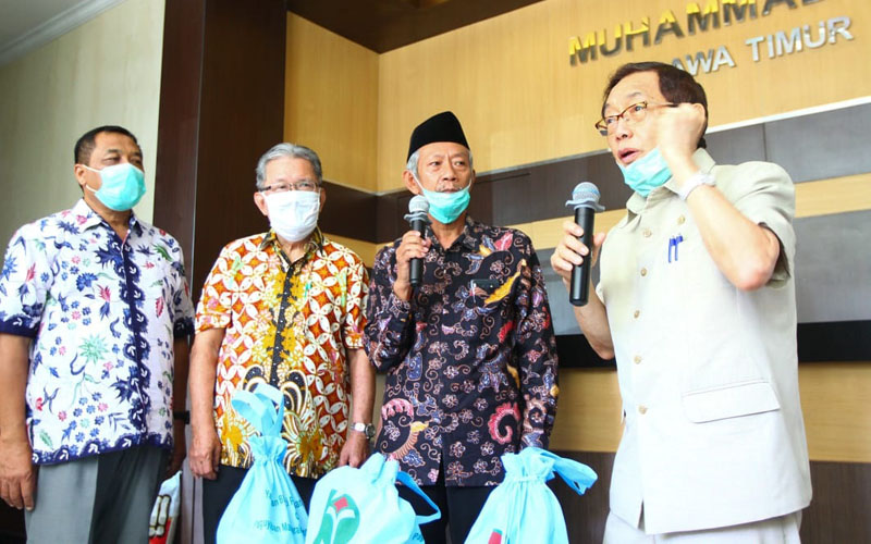  Masyarakat Tionghoa Surabaya Gandeng Muhammadiyah Salurkan Paket Lebaran